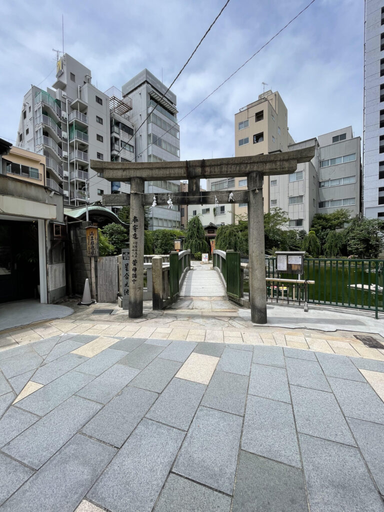 祖霊社 鳥居